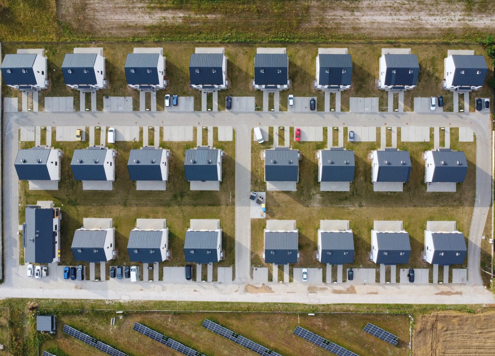 Widok z lotu ptaka na osiedle kwater pracowniczych