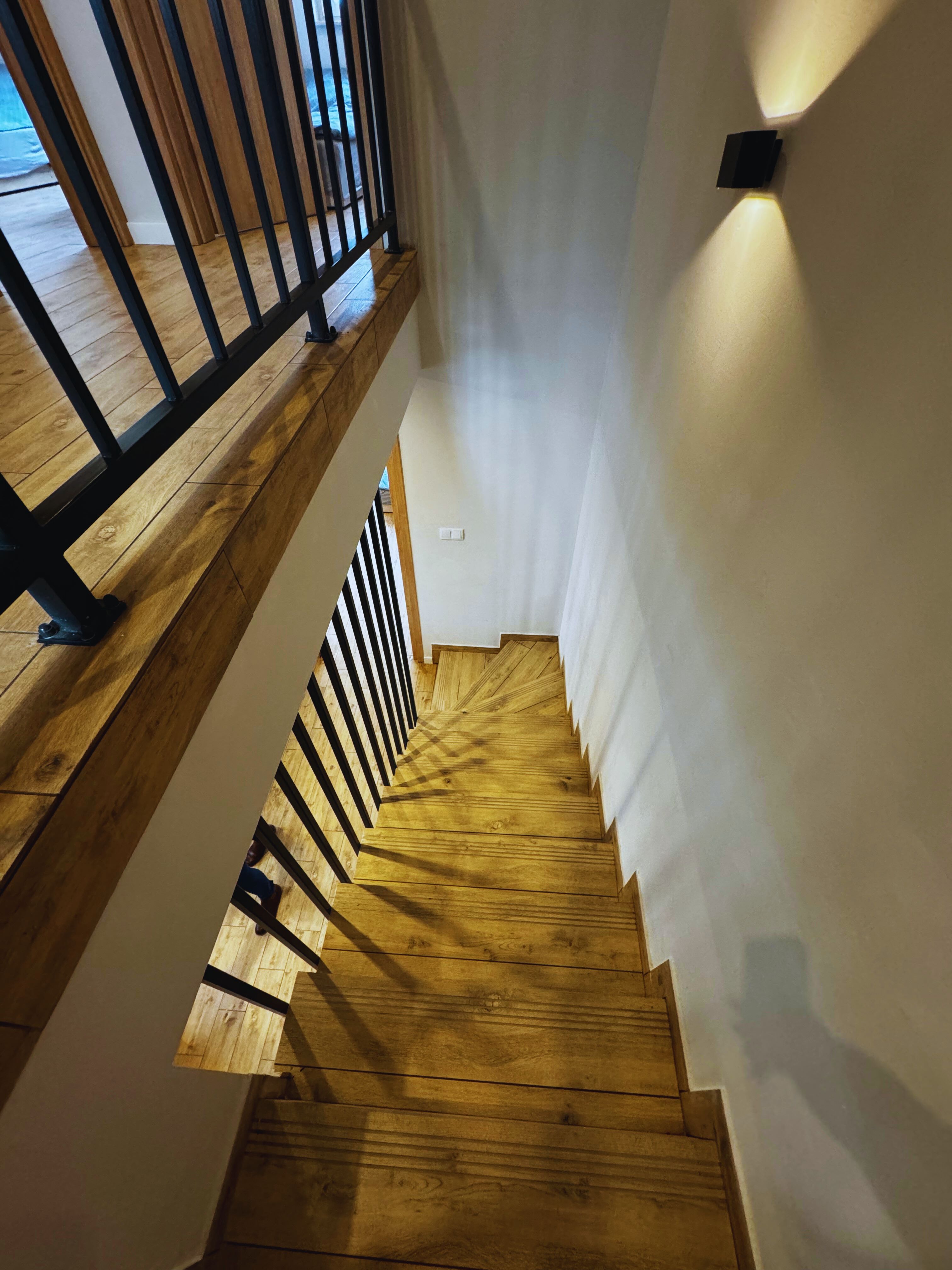 Klatka schodowa w kwaterze